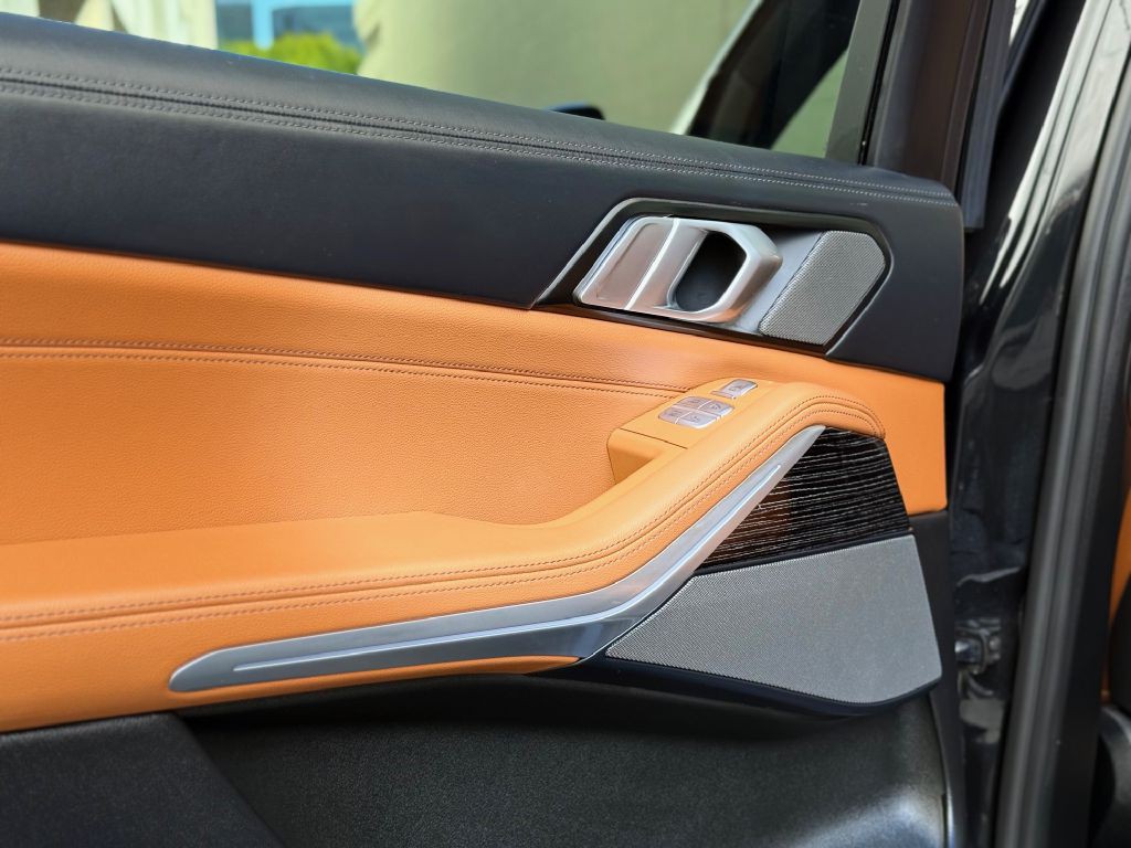 2022 BMW X7 Image 44