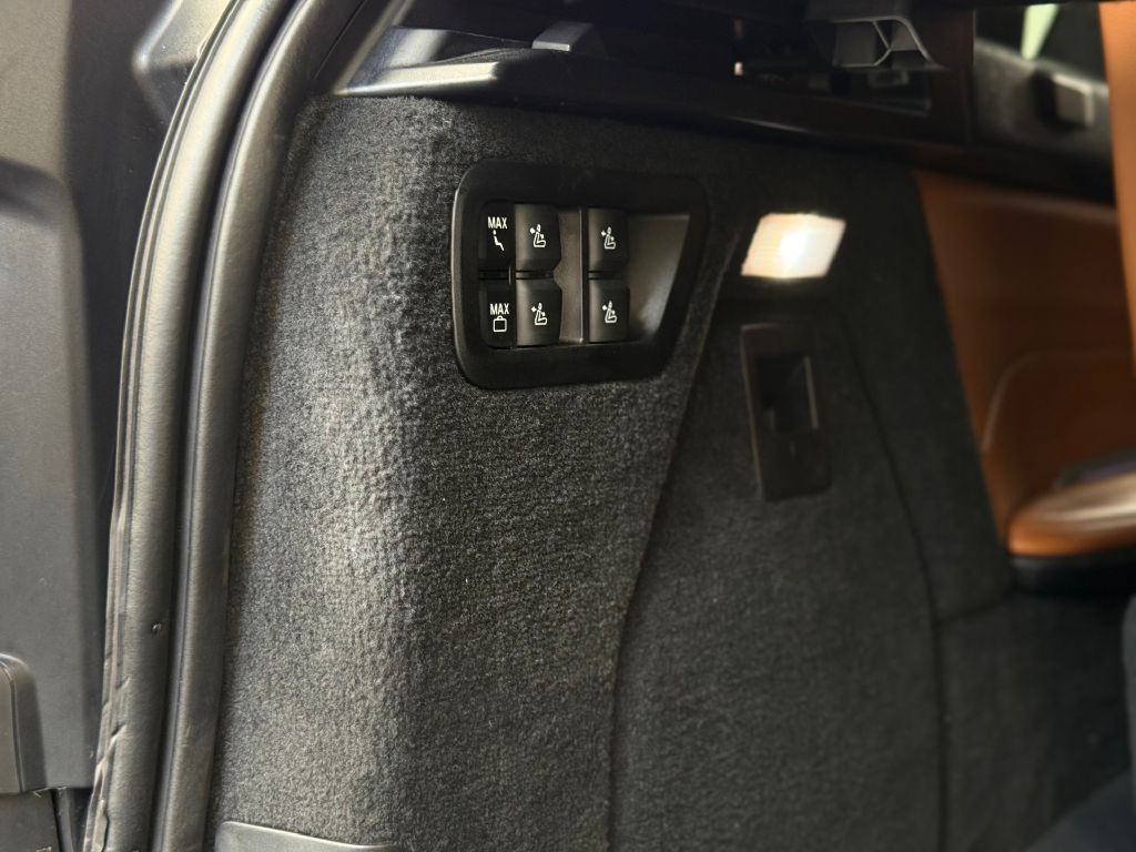 2022 BMW X7 Image 53