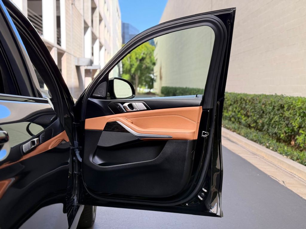 2022 BMW X7 Image 59