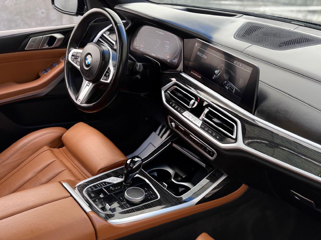 2022 BMW X7 Image 63