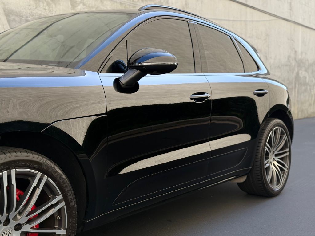 2018 Porsche Macan Image 11
