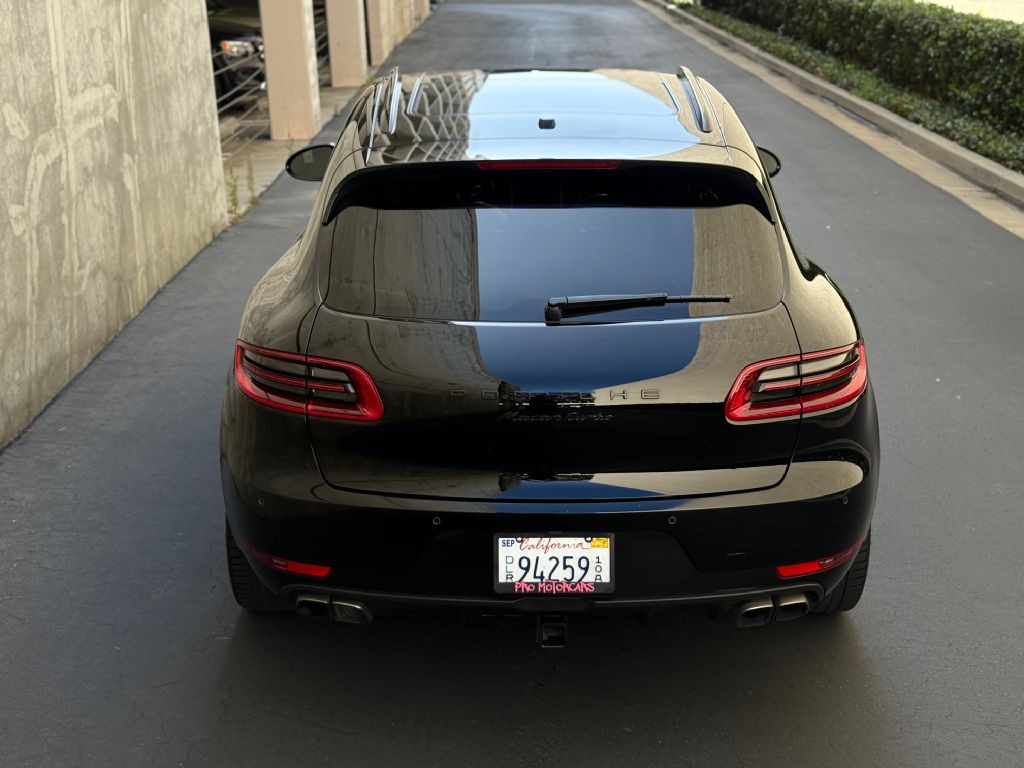 2018 Porsche Macan Image 17