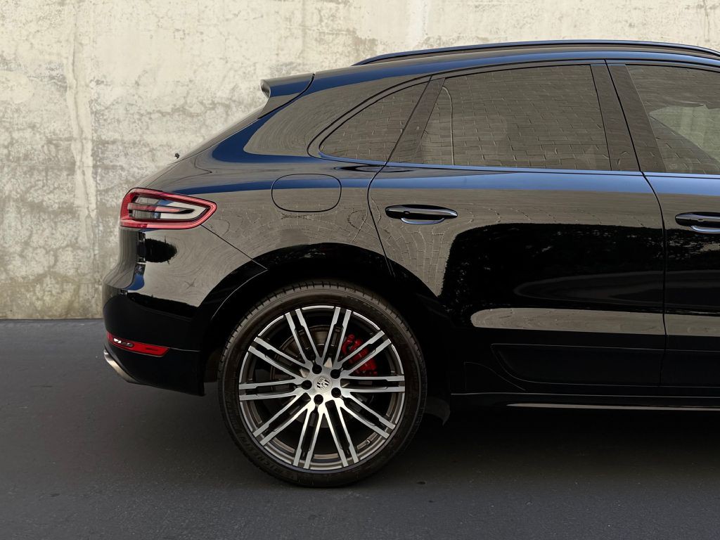 2018 Porsche Macan Image 23