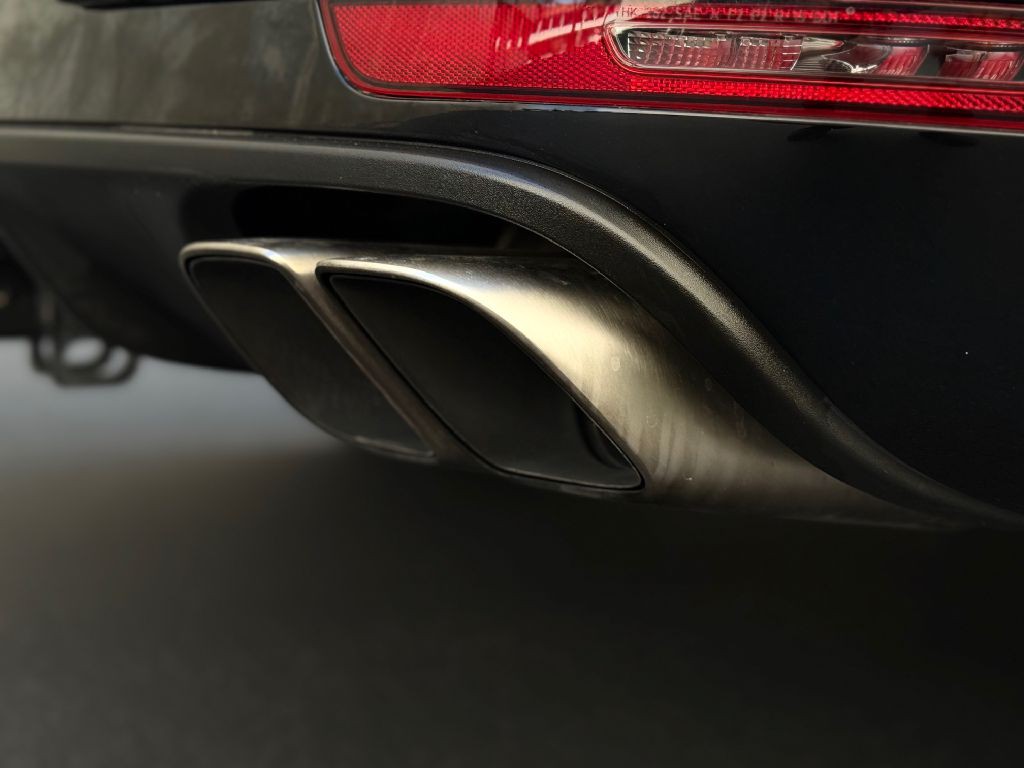 2018 Porsche Macan Image 26