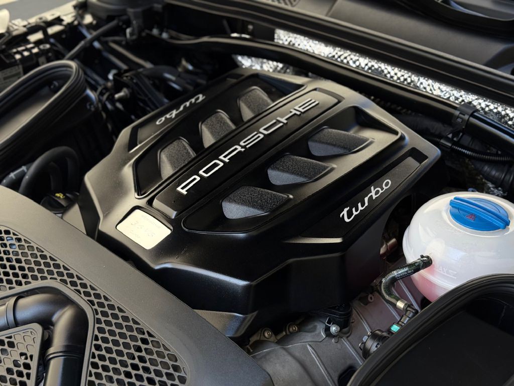 2018 Porsche Macan Image 54