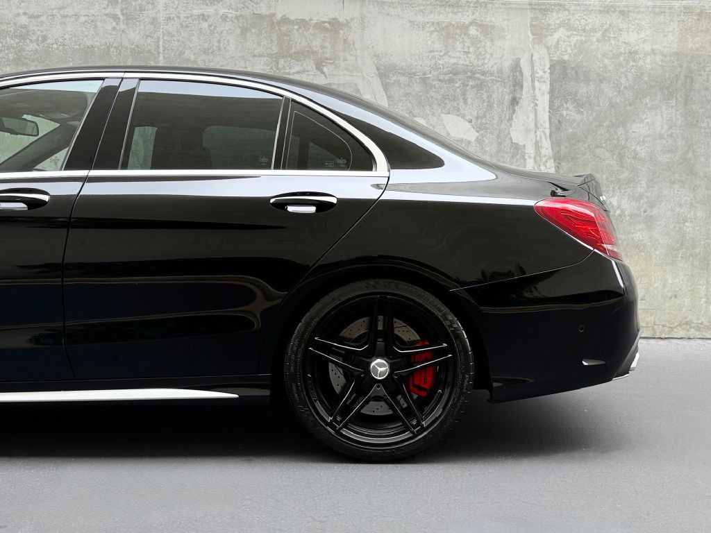 2016 Mercedes-Benz C-Class Image 7