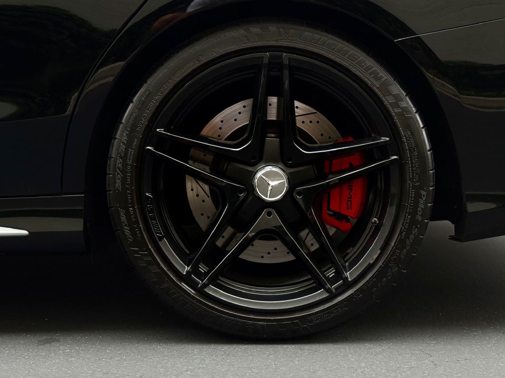 2016 Mercedes-Benz C-Class Image 9