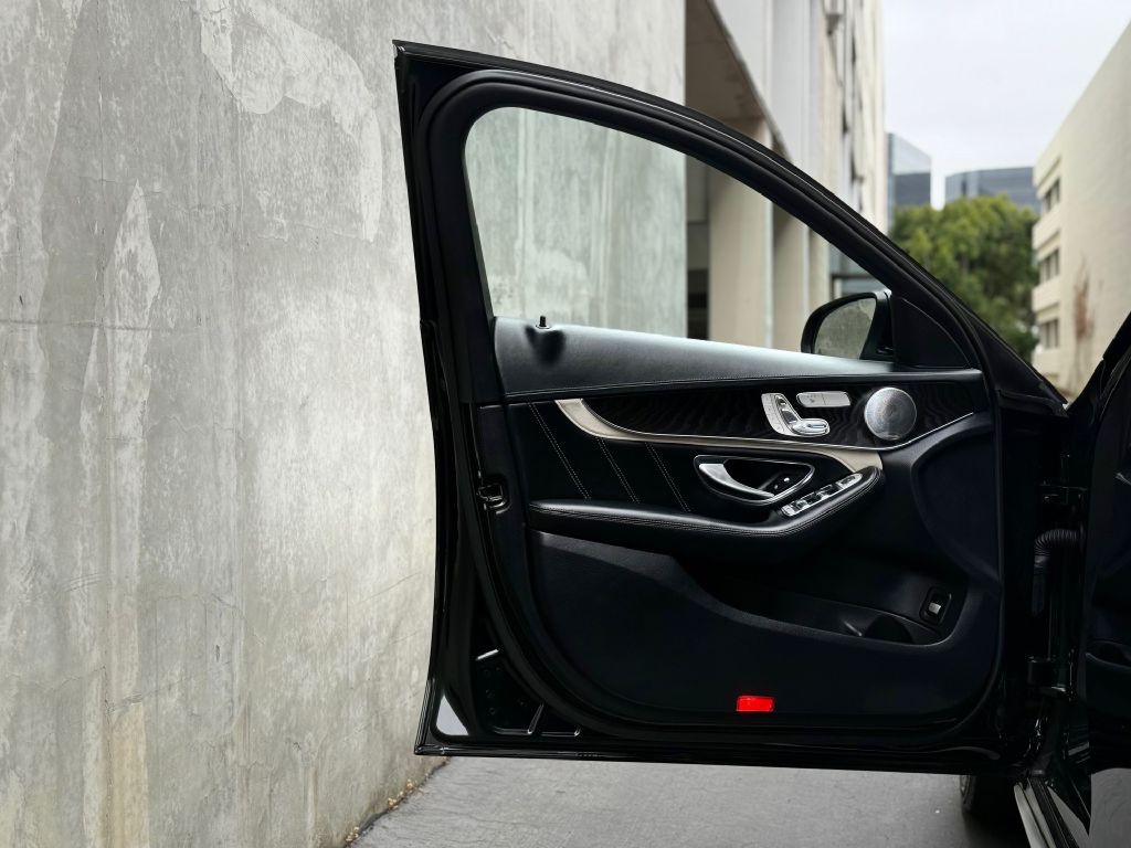 2016 Mercedes-Benz C-Class Image 22
