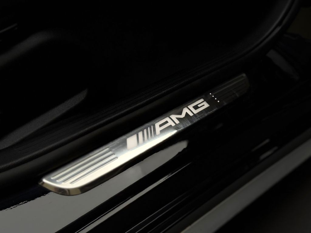 2016 Mercedes-Benz C-Class Image 35