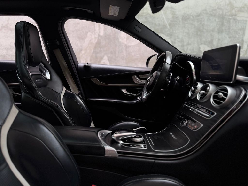 2016 Mercedes-Benz C-Class Image 37