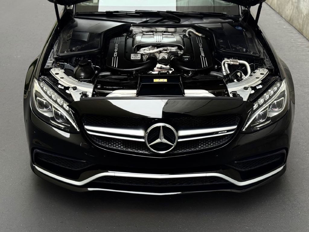 2016 Mercedes-Benz C-Class Image 48