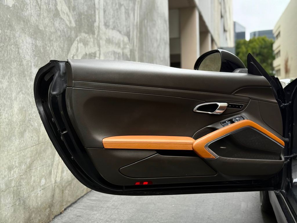 2014 Porsche Boxster Image 23