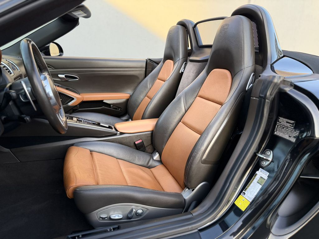 2014 Porsche Boxster Image 16