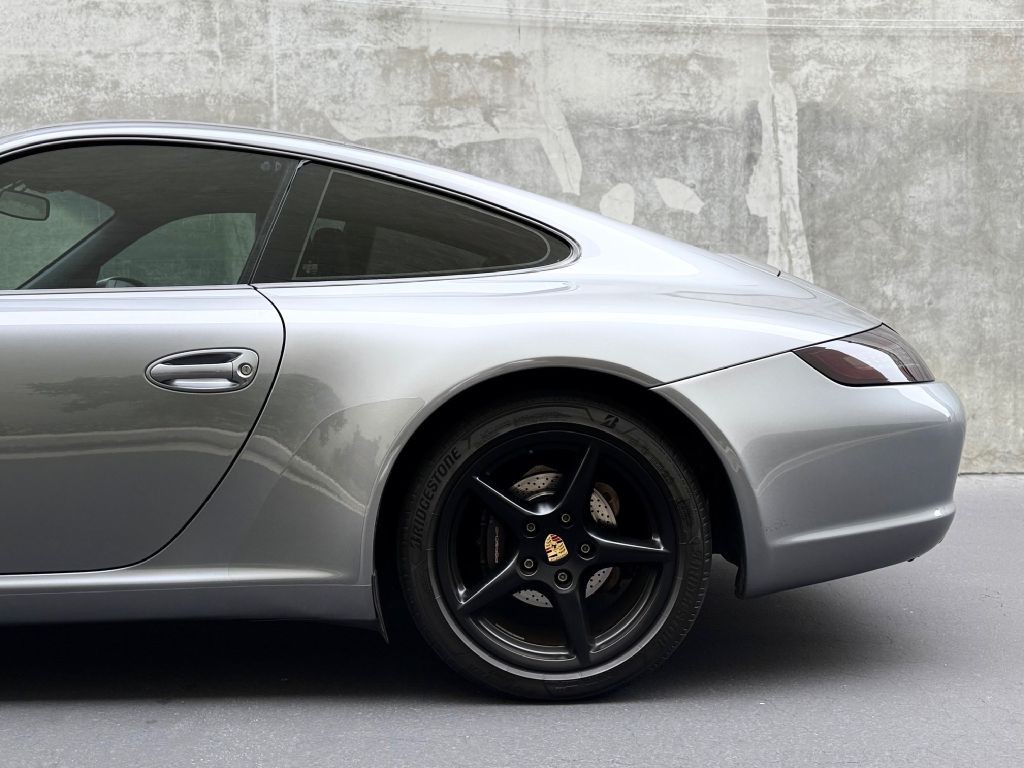 2005 Porsche 911 Image 7