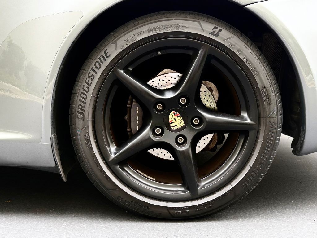 2005 Porsche 911 Image 8