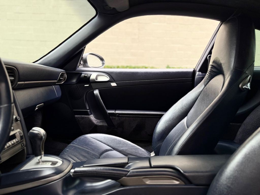 2005 Porsche 911 Image 28