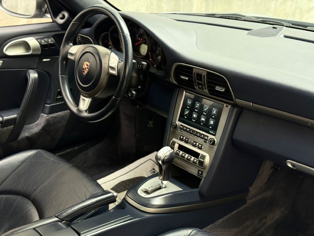 2005 Porsche 911 Image 33
