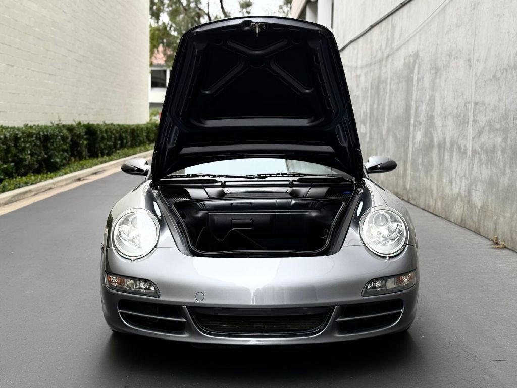 2005 Porsche 911 Image 46