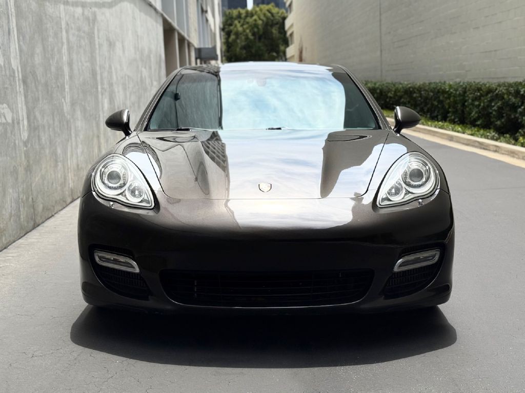 2011 Porsche Panamera Image 3