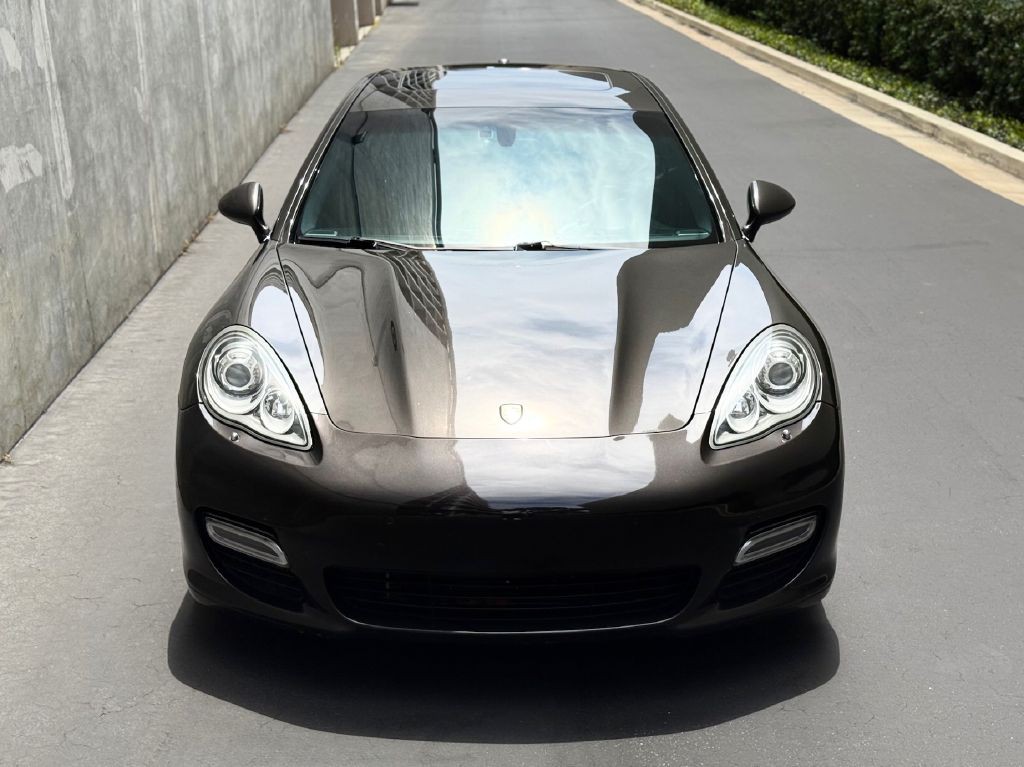 2011 Porsche Panamera Image 4
