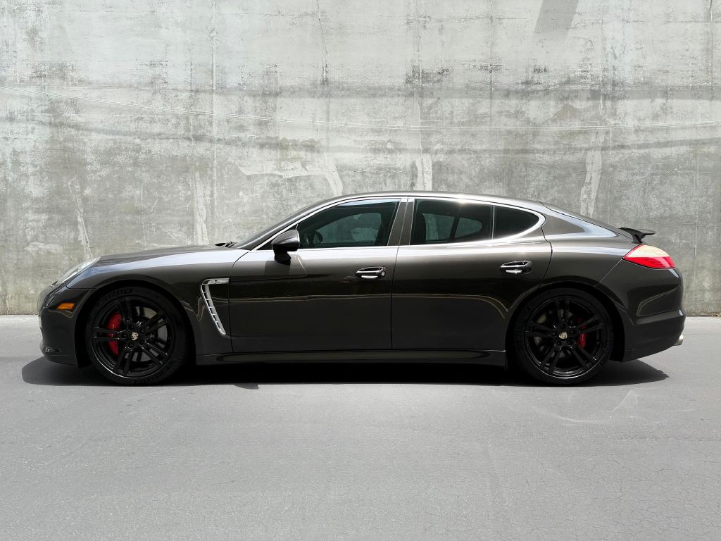 2011 Porsche Panamera Image 5