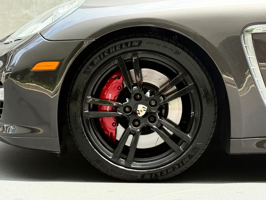 2011 Porsche Panamera Image 7