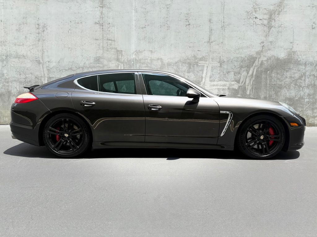 2011 Porsche Panamera Image 17