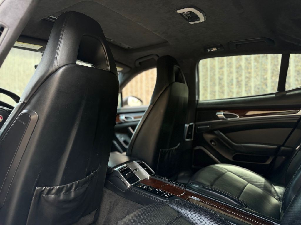 2011 Porsche Panamera Image 27