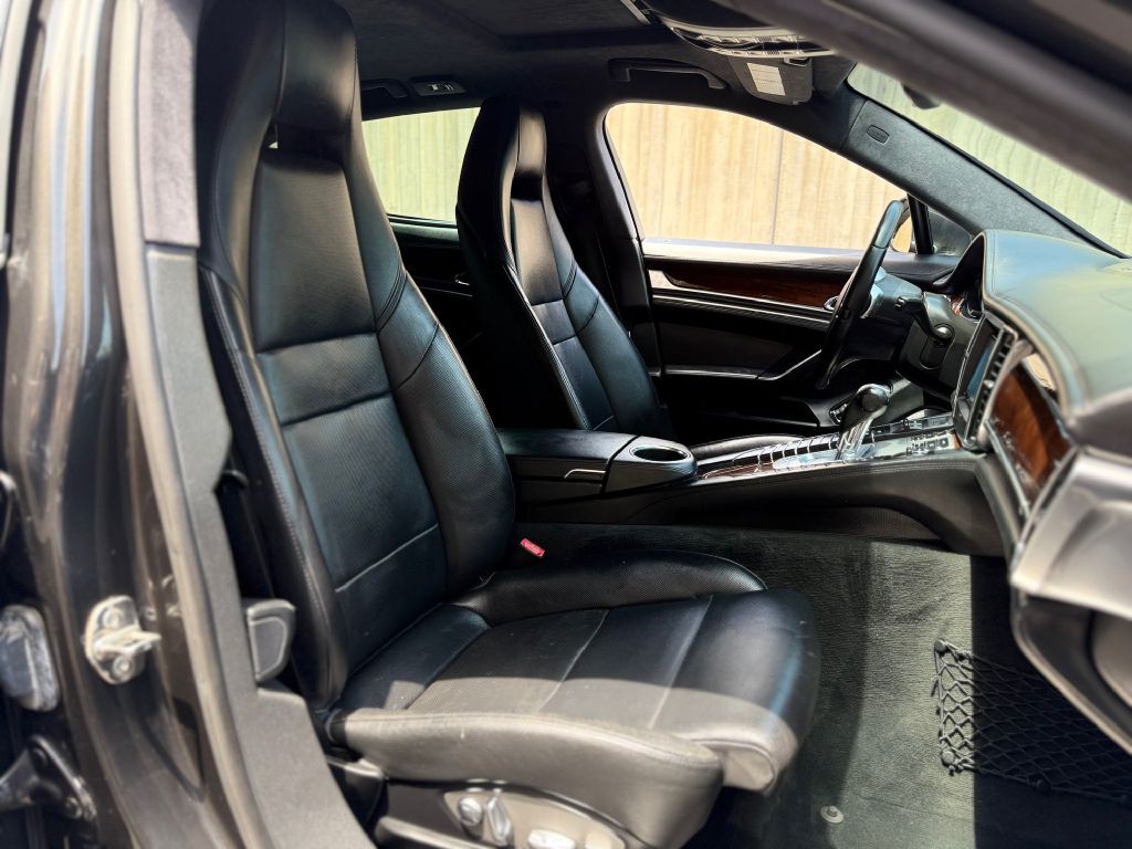 2011 Porsche Panamera Image 31