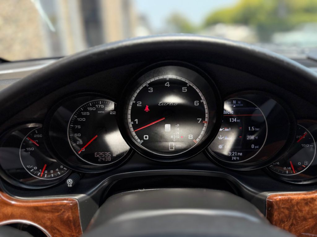2011 Porsche Panamera Image 33