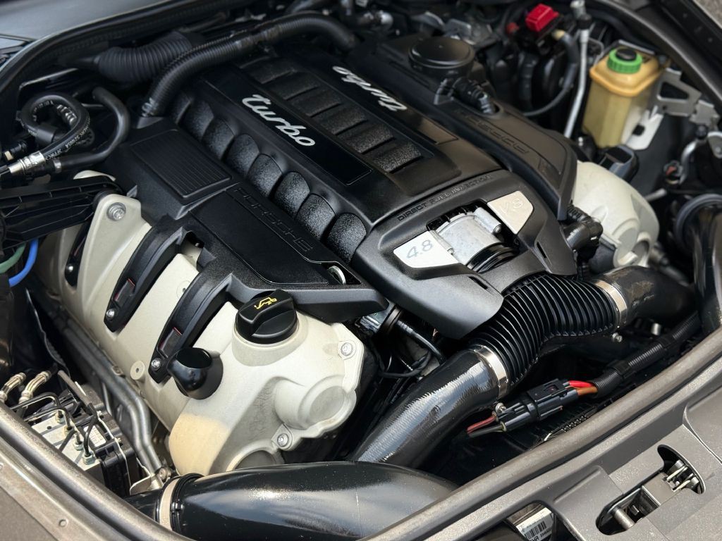 2011 Porsche Panamera Image 37
