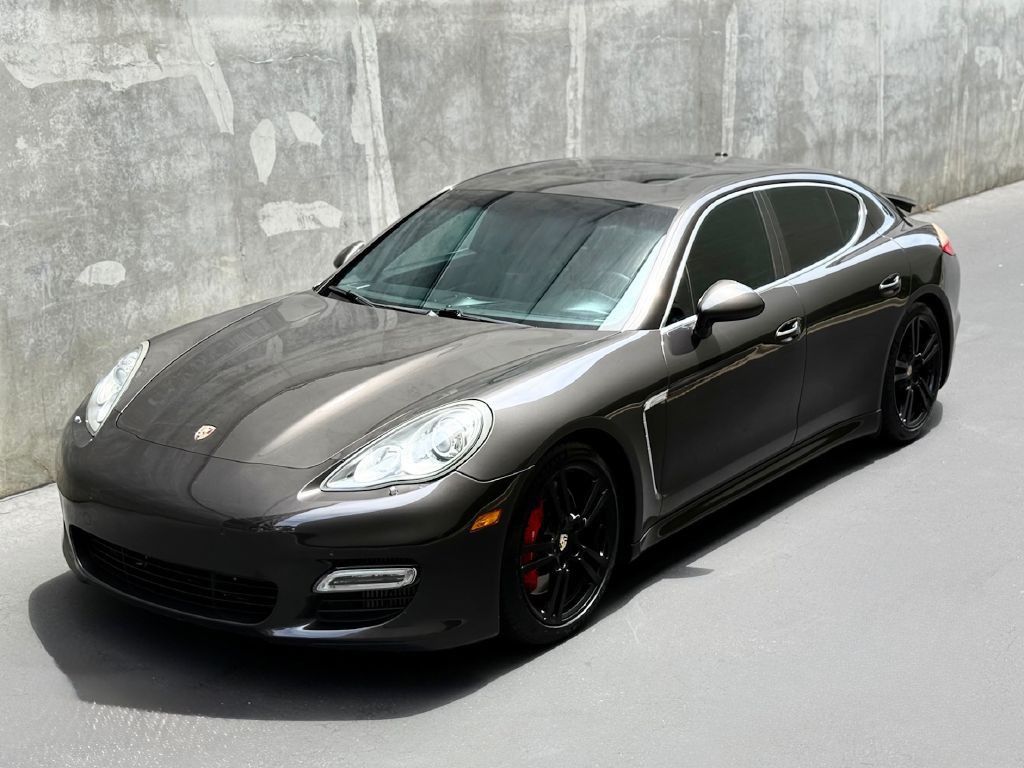 2011 Porsche Panamera Image 2