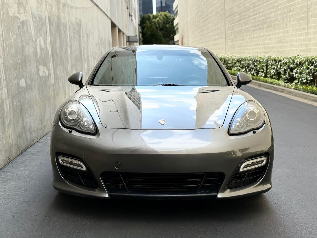 2013 Porsche Panamera Image 3