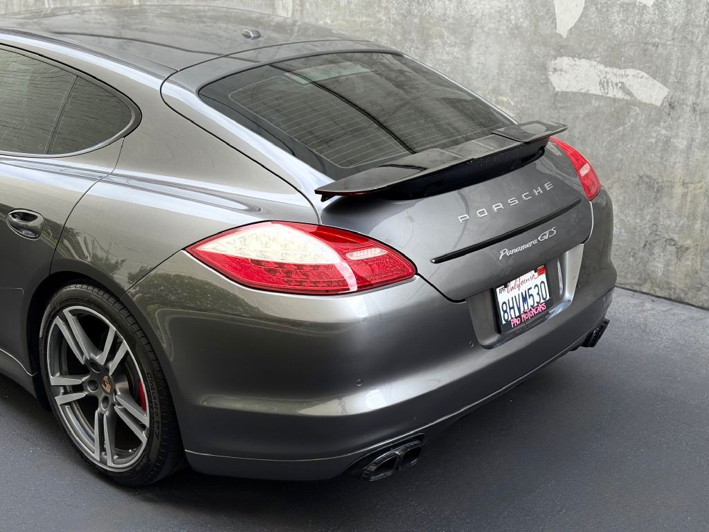 2013 Porsche Panamera Image 10