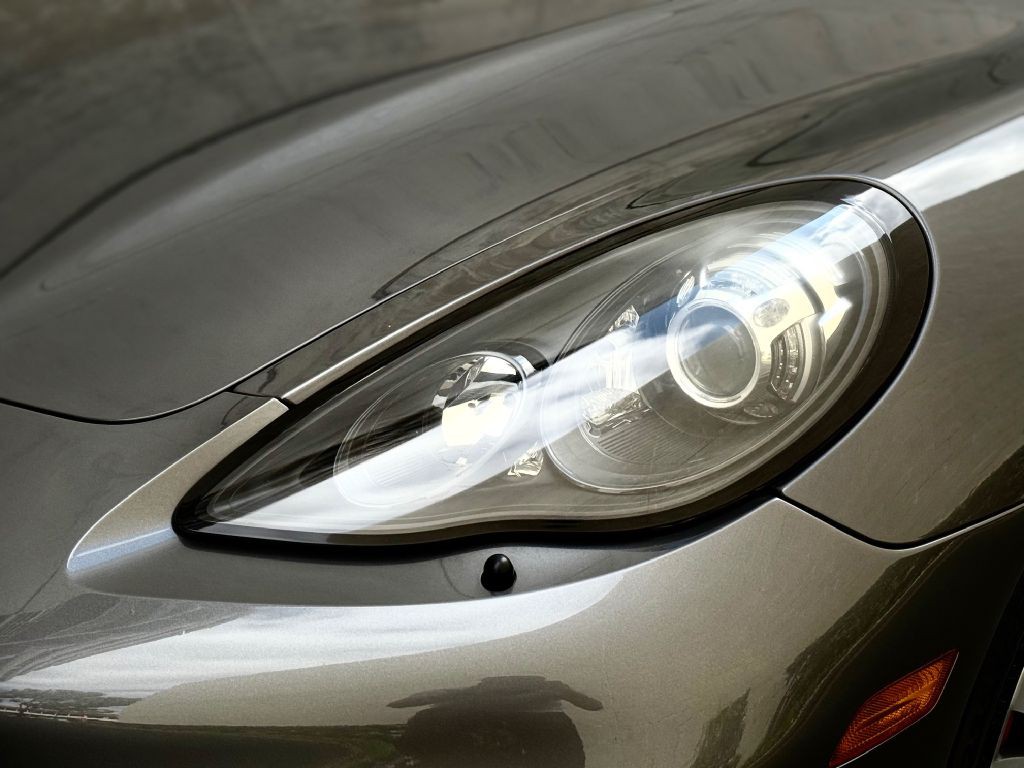 2013 Porsche Panamera Image 14