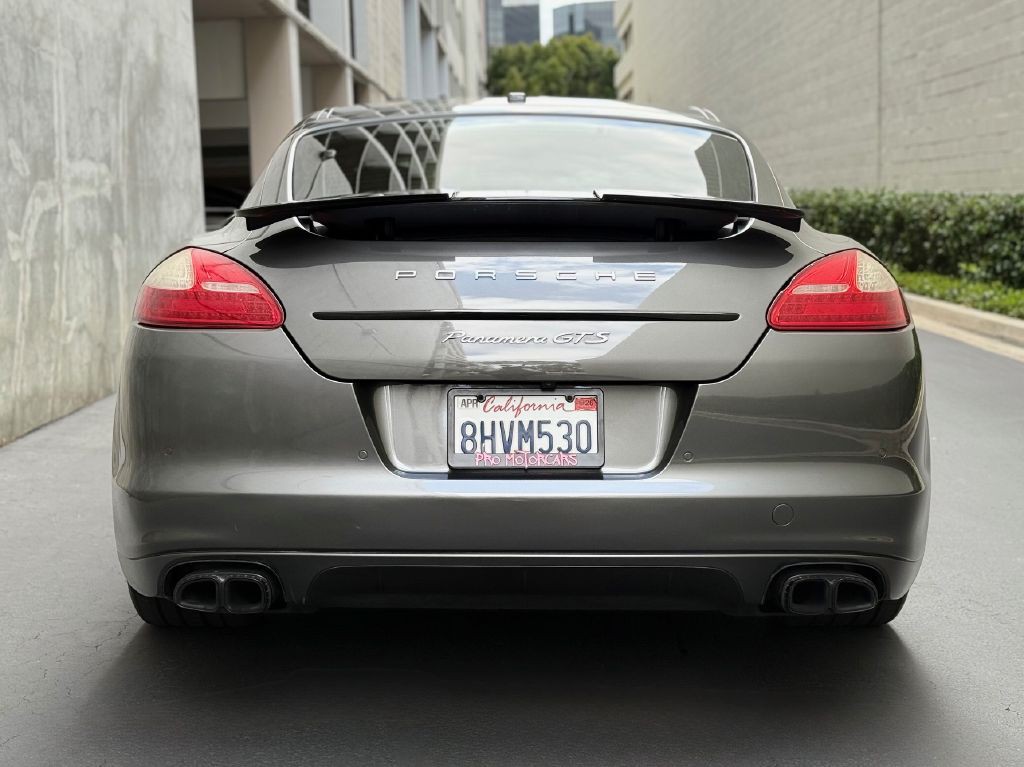 2013 Porsche Panamera Image 16