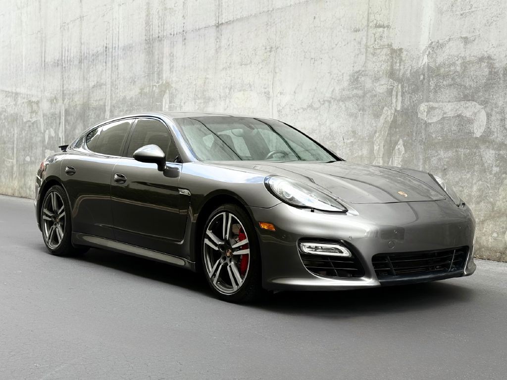 2013 Porsche Panamera Image 18