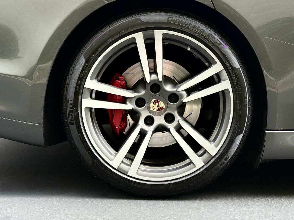 2013 Porsche Panamera Image 26