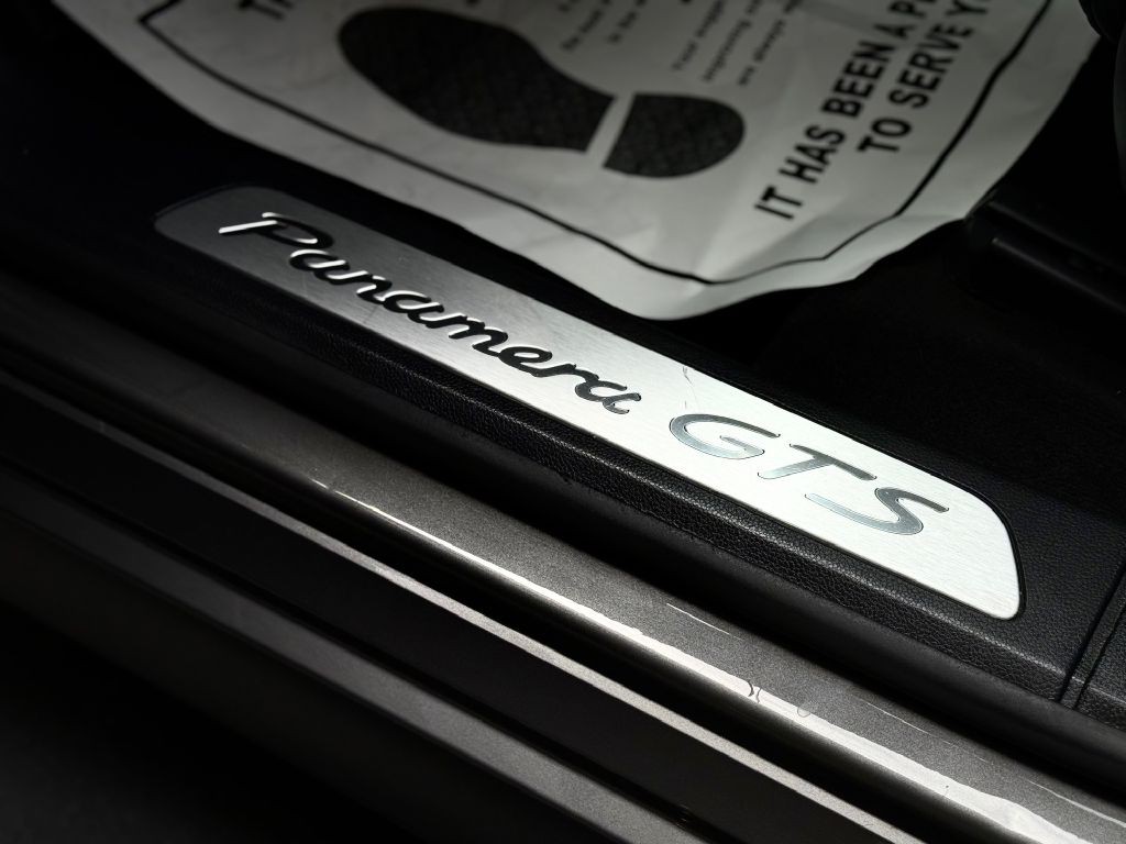 2013 Porsche Panamera Image 29