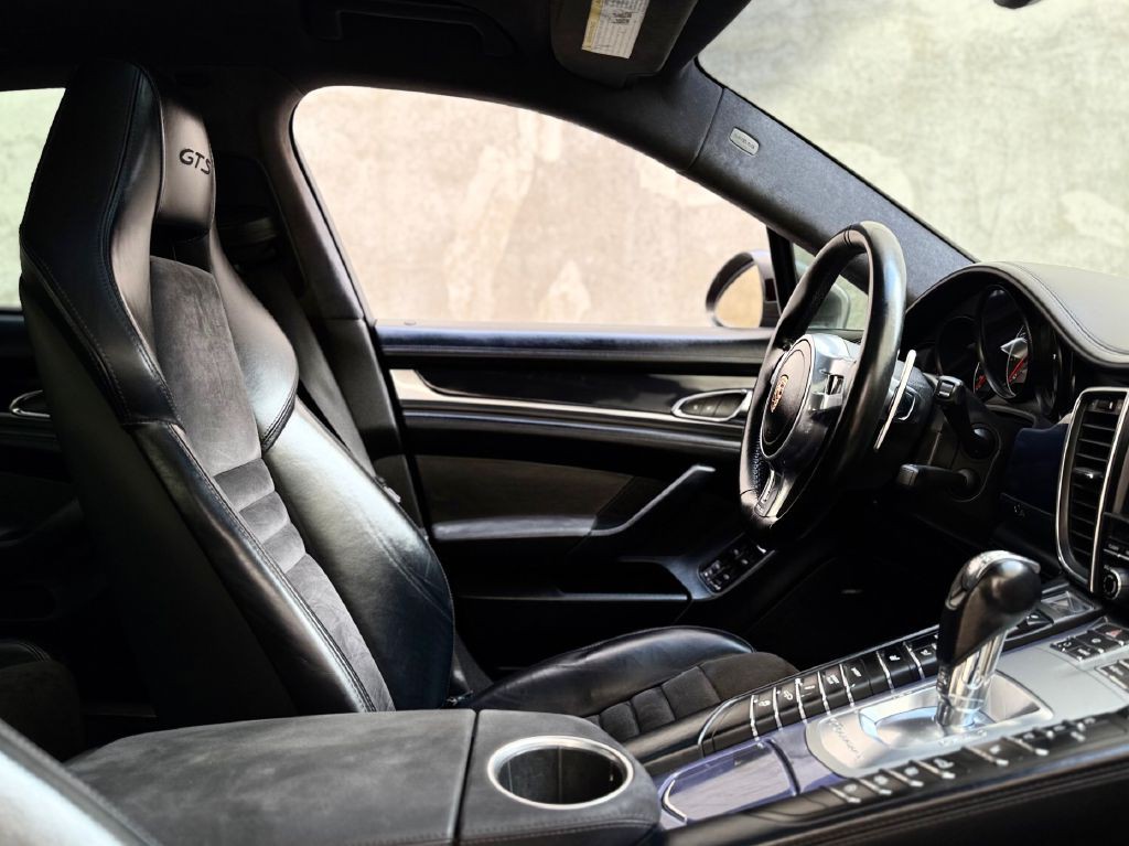 2013 Porsche Panamera Image 51