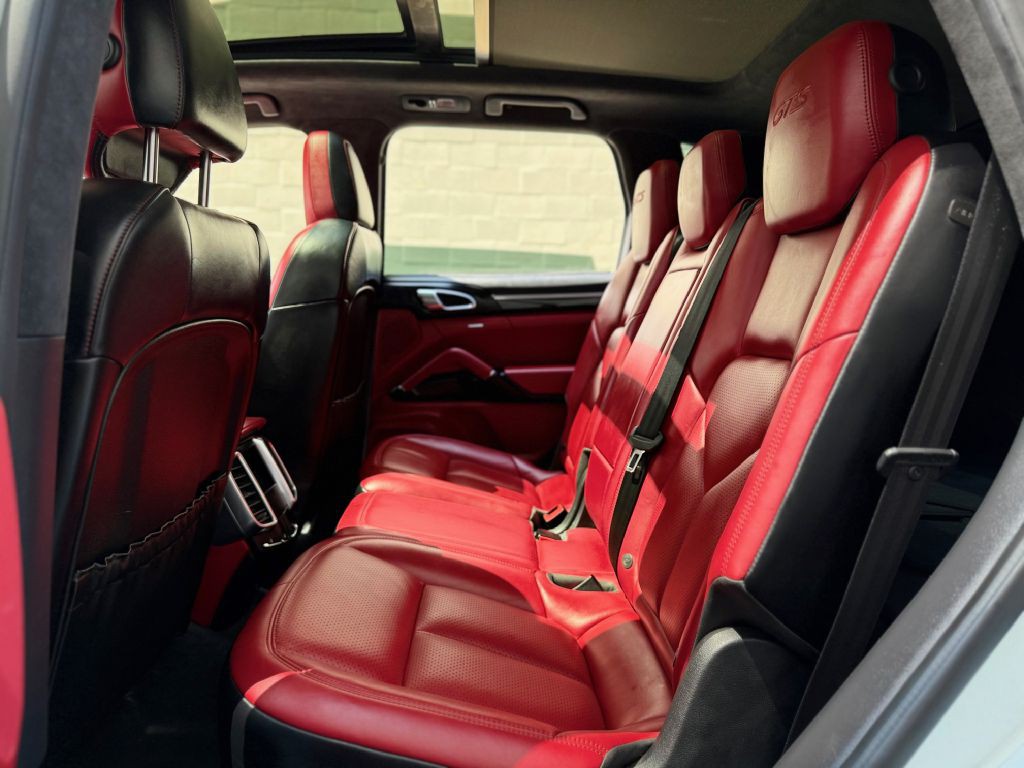 2018 Porsche Cayenne Image 30