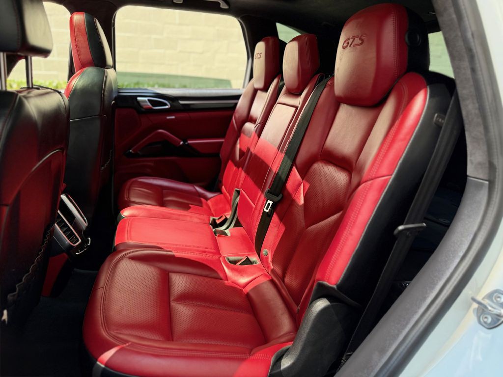 2018 Porsche Cayenne Image 31