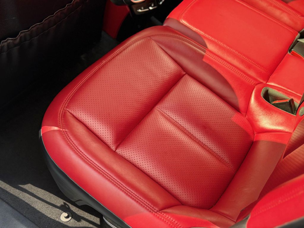 2018 Porsche Cayenne Image 32