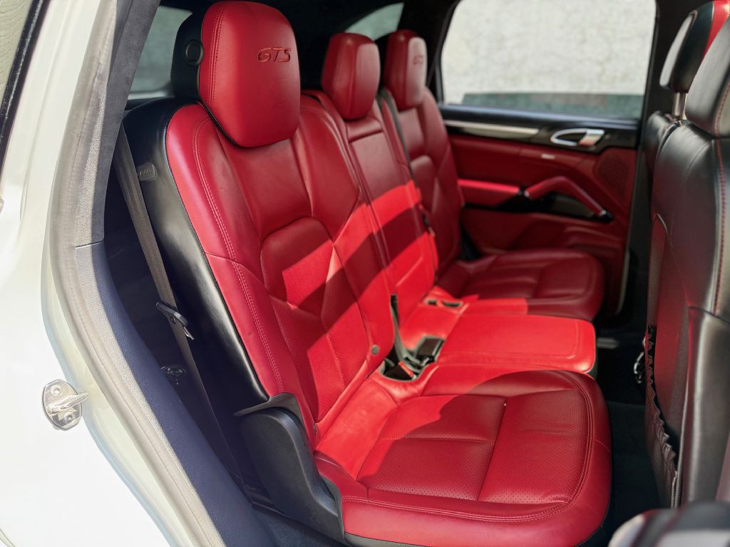 2018 Porsche Cayenne Image 35