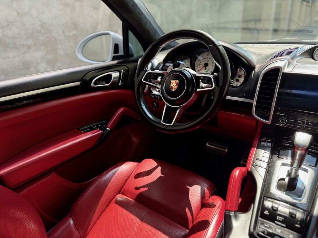 2018 Porsche Cayenne Image 41