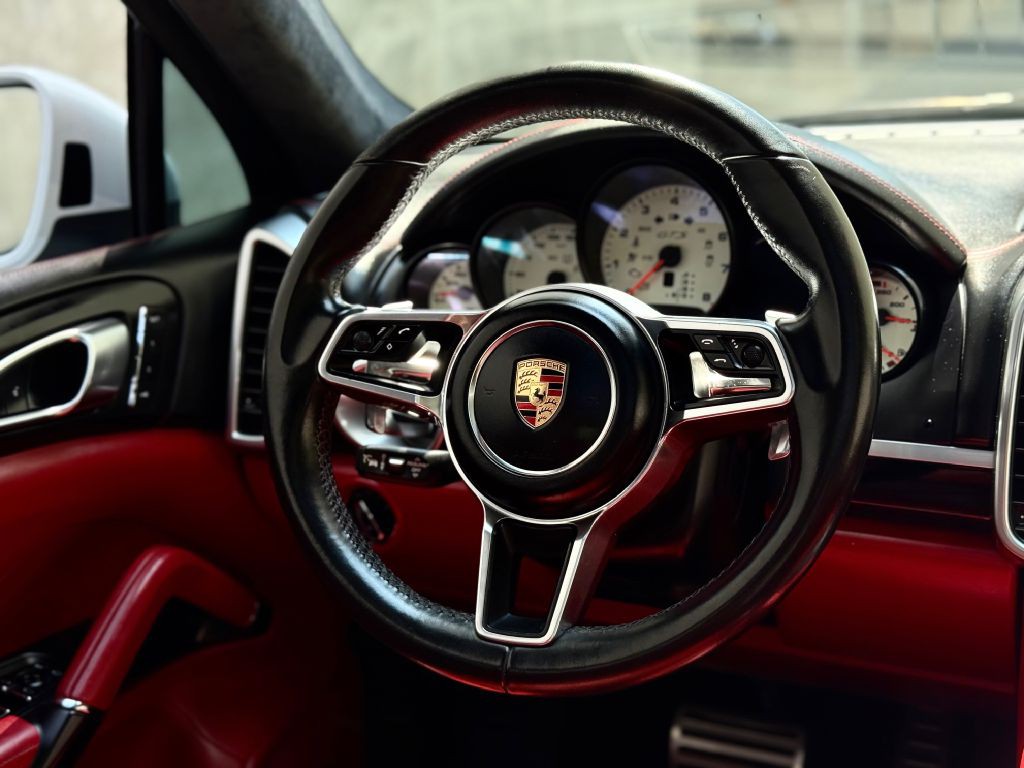 2018 Porsche Cayenne Image 42