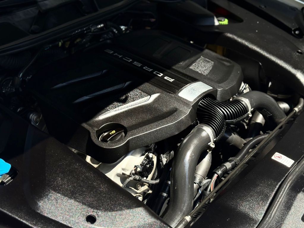 2018 Porsche Cayenne Image 44