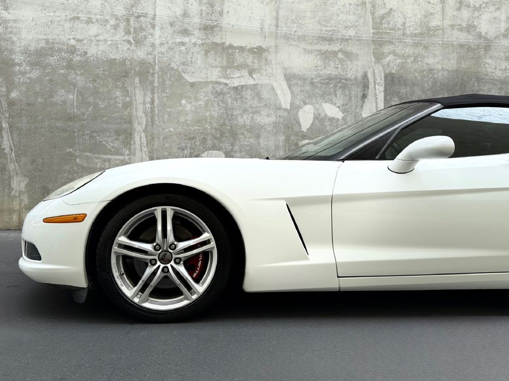 2010 Chevrolet Corvette Image 17