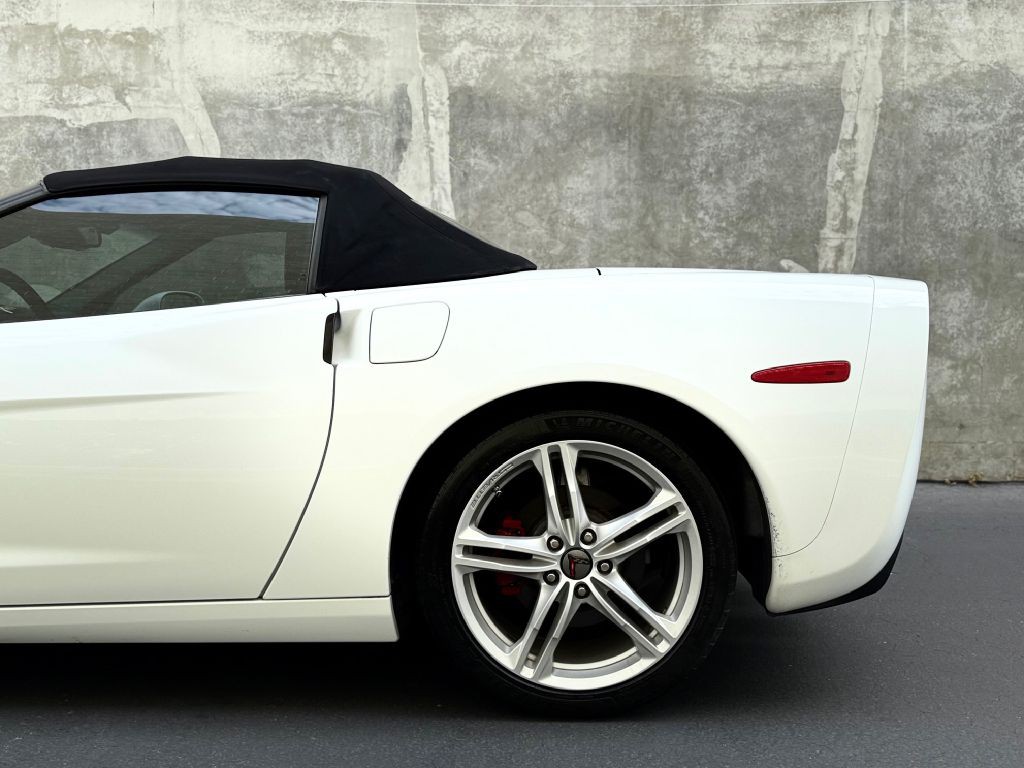 2010 Chevrolet Corvette Image 19
