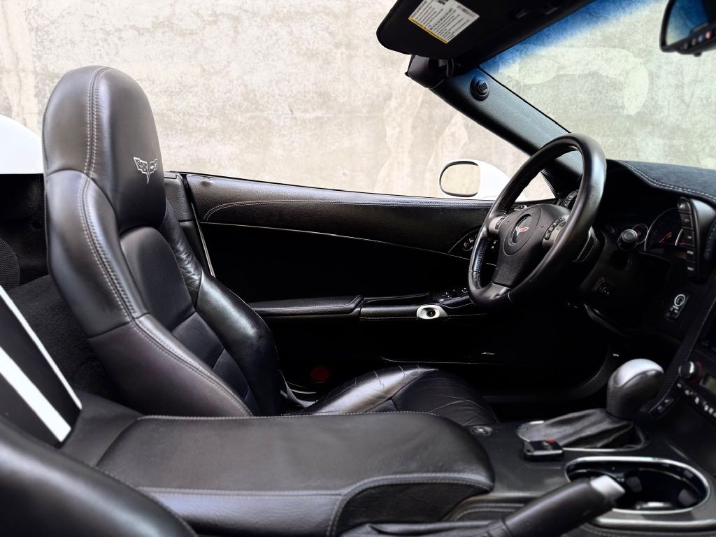 2010 Chevrolet Corvette Image 32